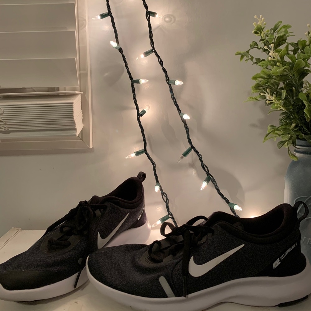 Nike Tennis shoes